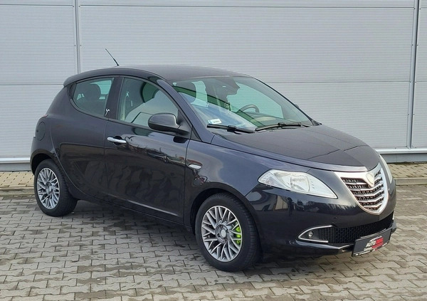 Lancia Ypsilon cena 21700 przebieg: 113000, rok produkcji 2012 z Milicz małe 742